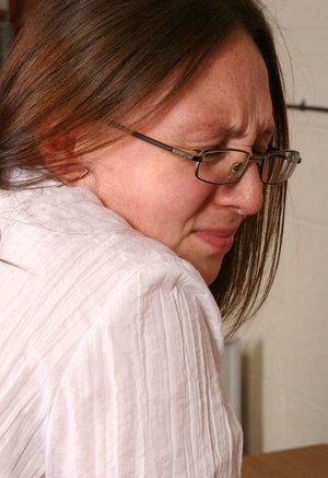 18 year old girl Hailey Little takes off yoga attire to stand naked